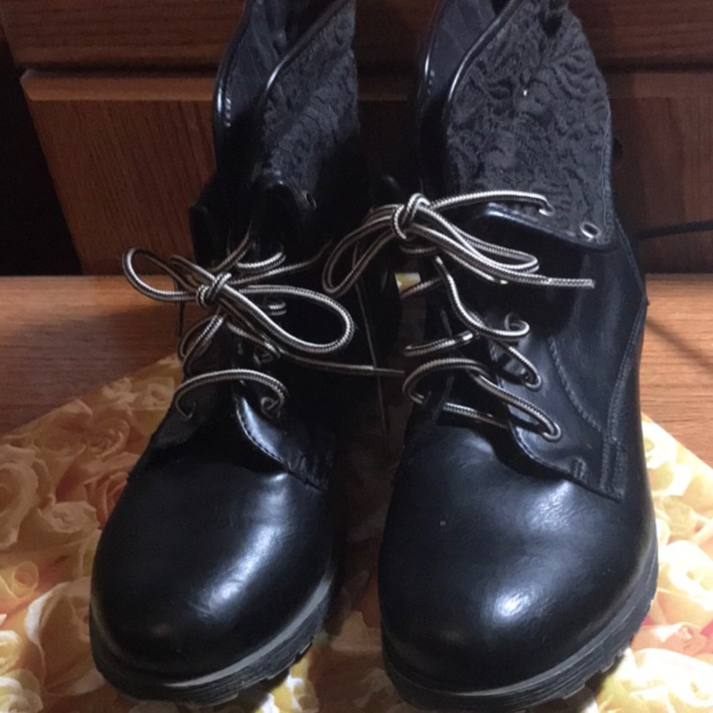 Rock & Candy Black Lace-Up Combat Boots
Size 7
